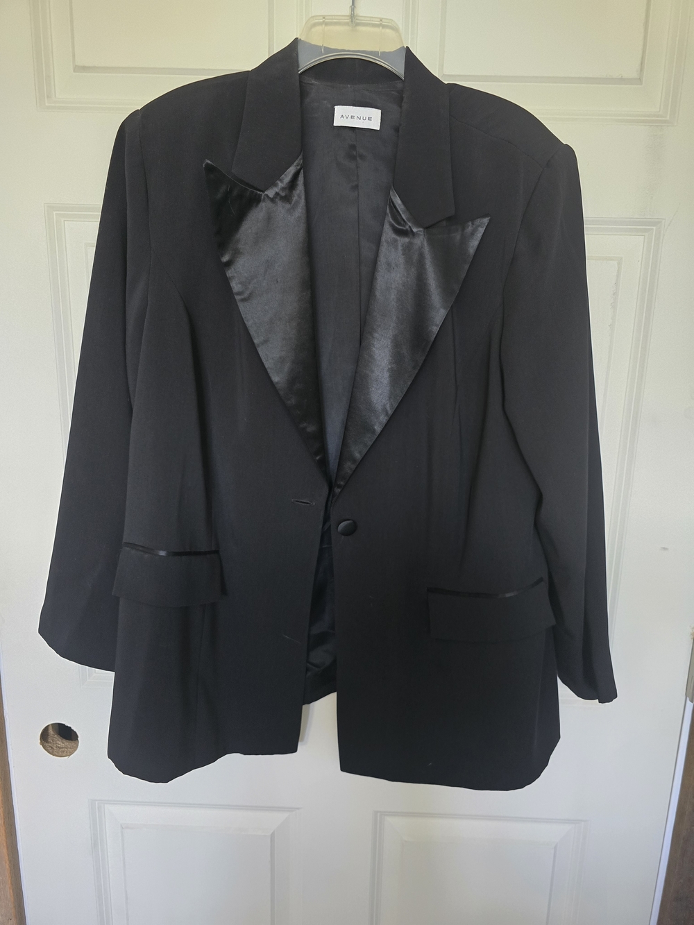 Avenue Black Satin Peak Lapel Blazer